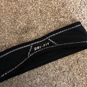 Nike Accessories - Nike headband Nike Accessories - Nike headband